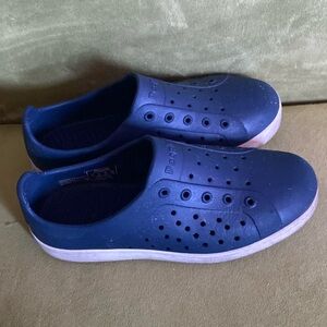 Boys sneaker sandals size 1